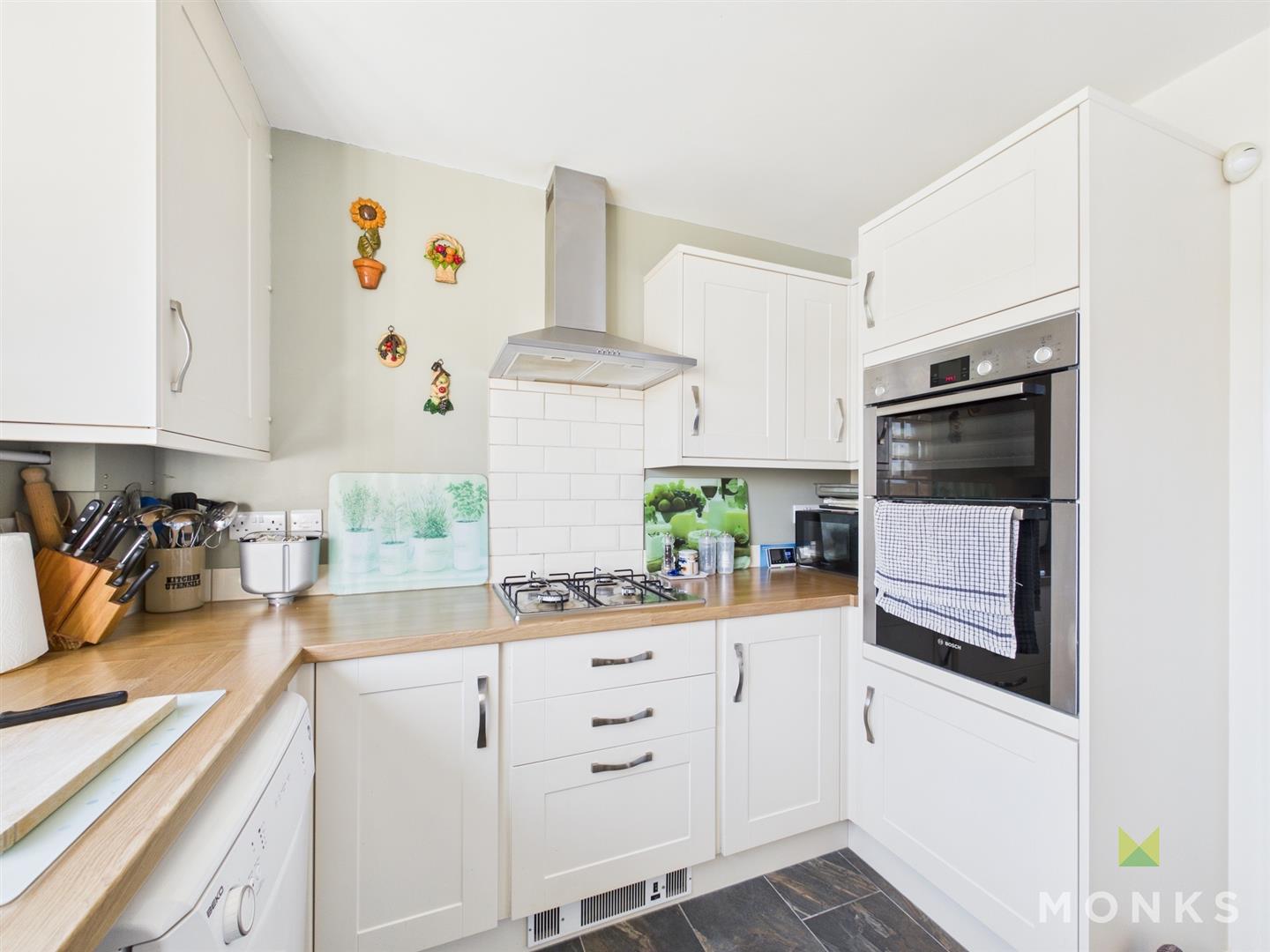 2 Breidden Close, Oswestry, SY11 1TT For Sale